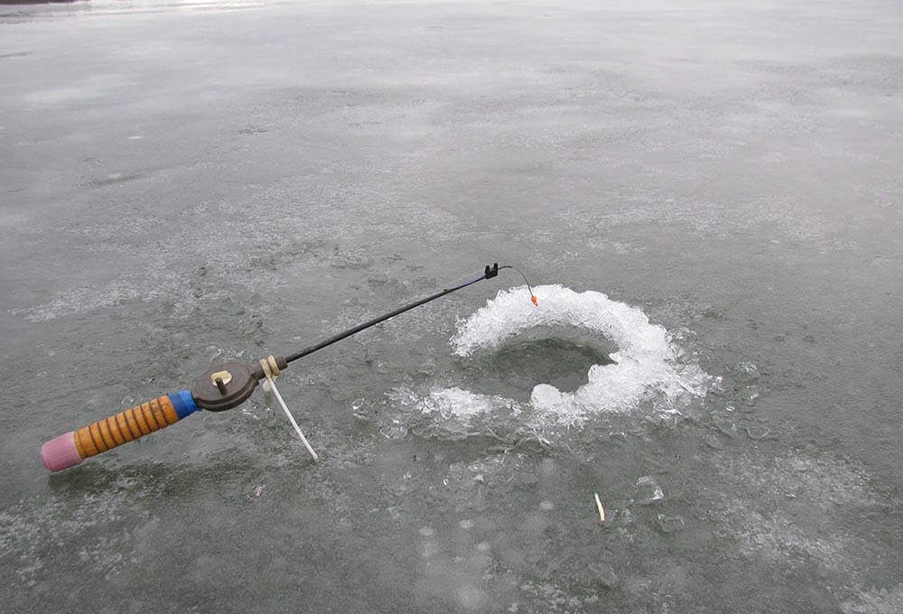 выбор места для рыбалки зимой